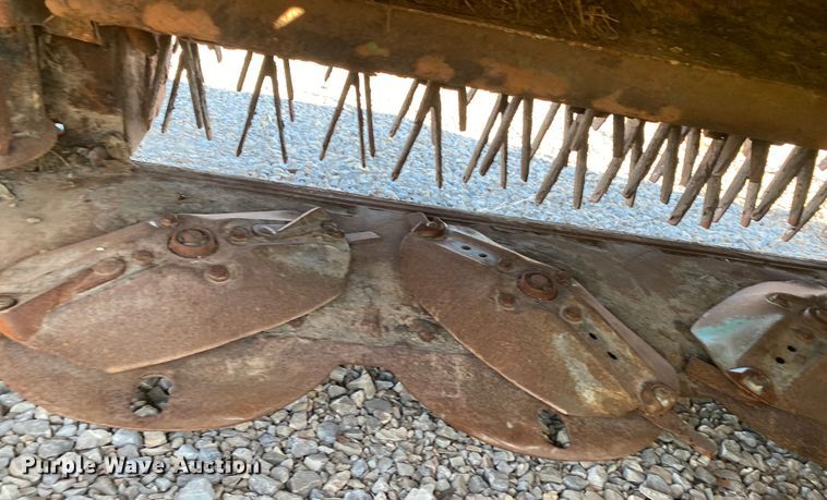 image for item DL1443 John Deere 995  windrower header