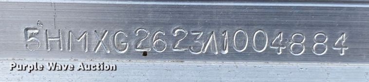 image for item DL6831 2010 Platinum  livestock trailer