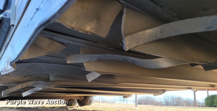 image for item DL6831 2010 Platinum  livestock trailer