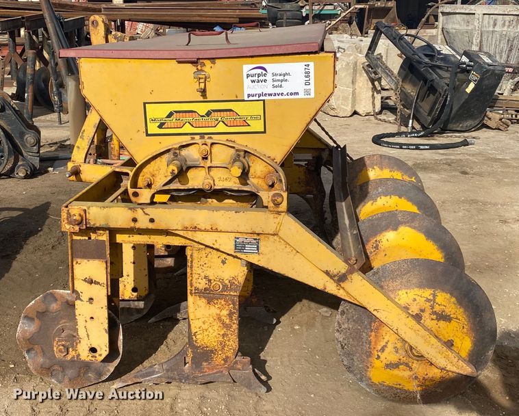 image for item DL6874 Midland PD F4  no-till drill