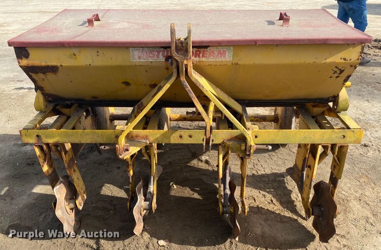 image for item DL6874 Midland PD F4  no-till drill