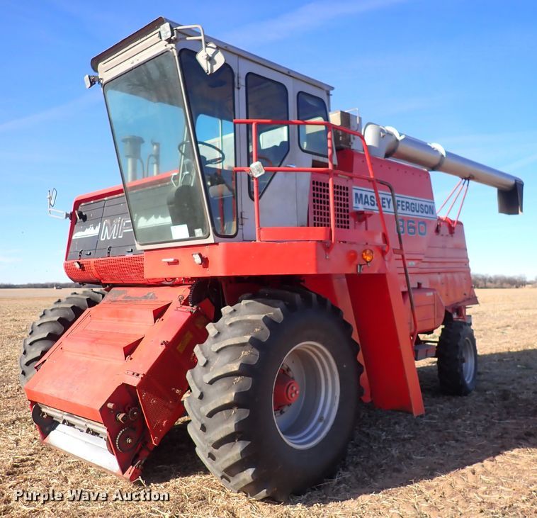 image for item DN2461 Massey Ferguson 860  combine