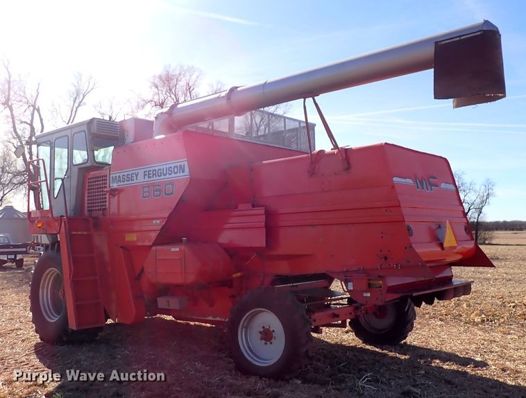 image for item DN2461 Massey Ferguson 860  combine