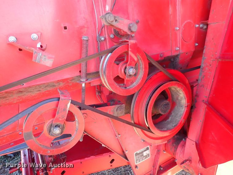 image for item DN2461 Massey Ferguson 860  combine