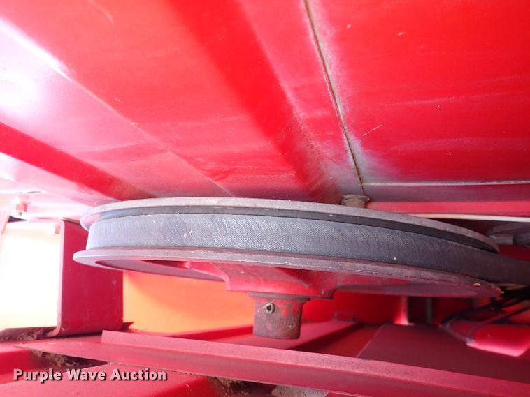 image for item DN2461 Massey Ferguson 860  combine