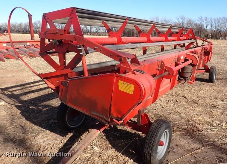 image for item DN2461 Massey Ferguson 860  combine