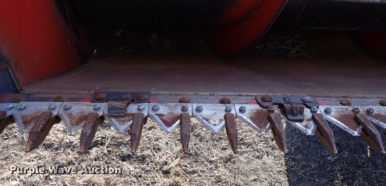 image for item DN2461 Massey Ferguson 860  combine