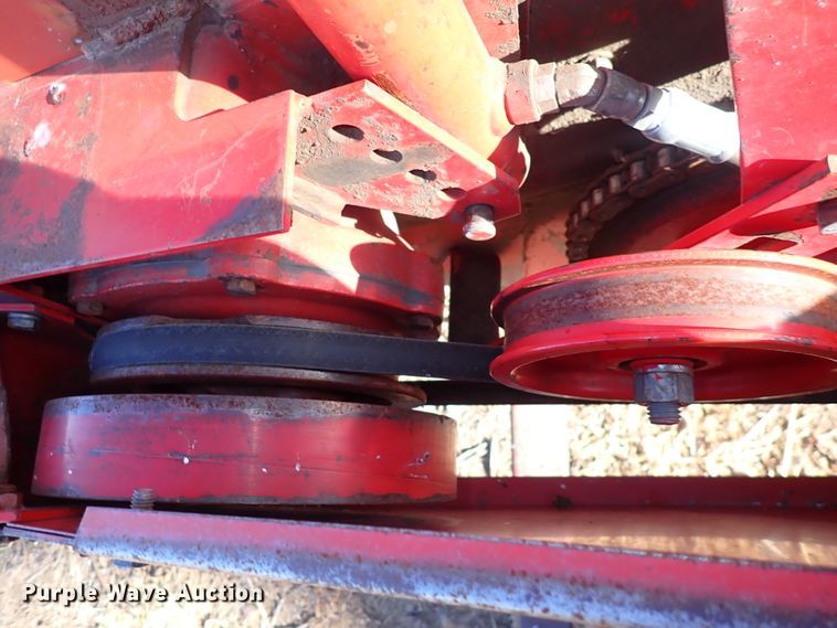 image for item DN2461 Massey Ferguson 860  combine