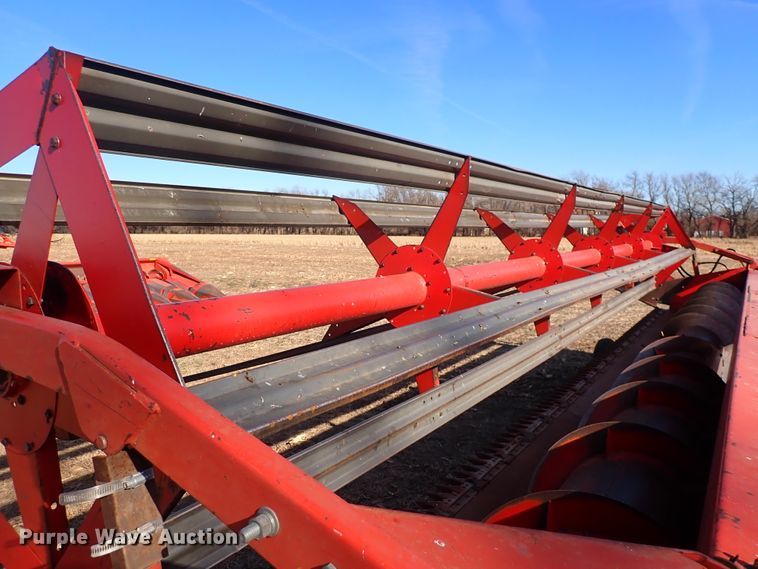 image for item DN2461 Massey Ferguson 860  combine