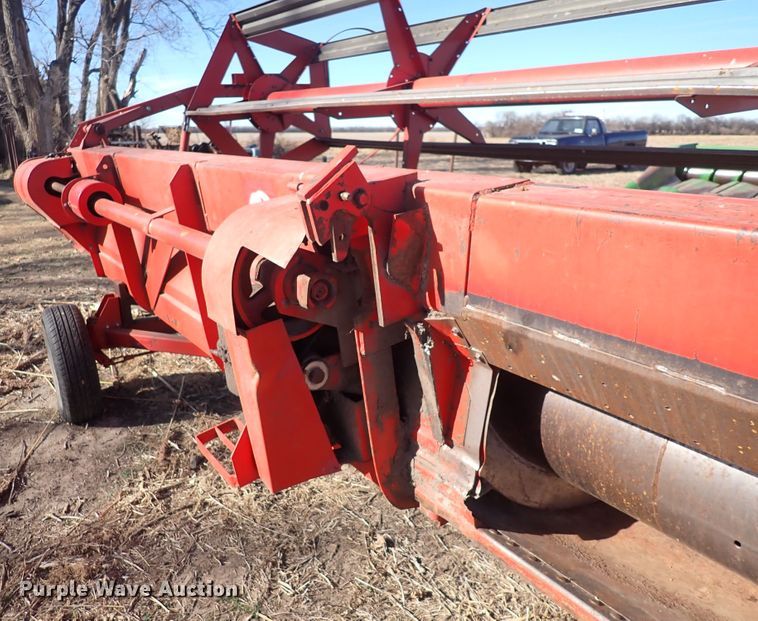 image for item DN2461 Massey Ferguson 860  combine