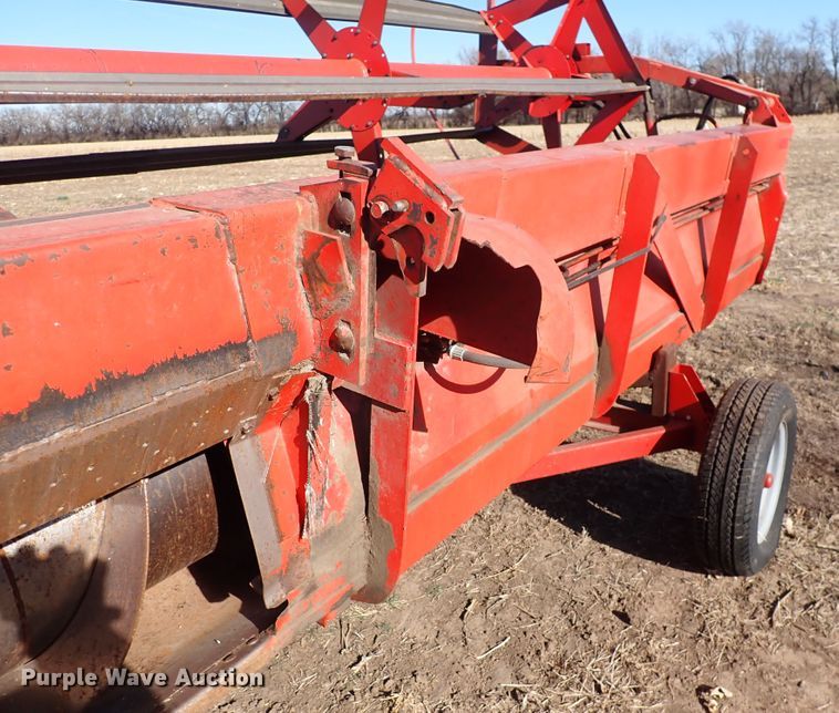 image for item DN2461 Massey Ferguson 860  combine