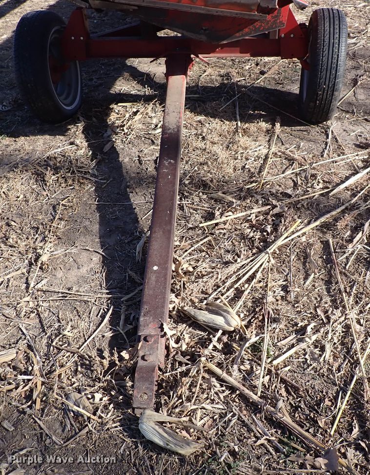 image for item DN2461 Massey Ferguson 860  combine