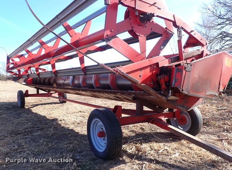 image for item DN2461 Massey Ferguson 860  combine