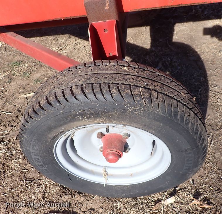 image for item DN2461 Massey Ferguson 860  combine