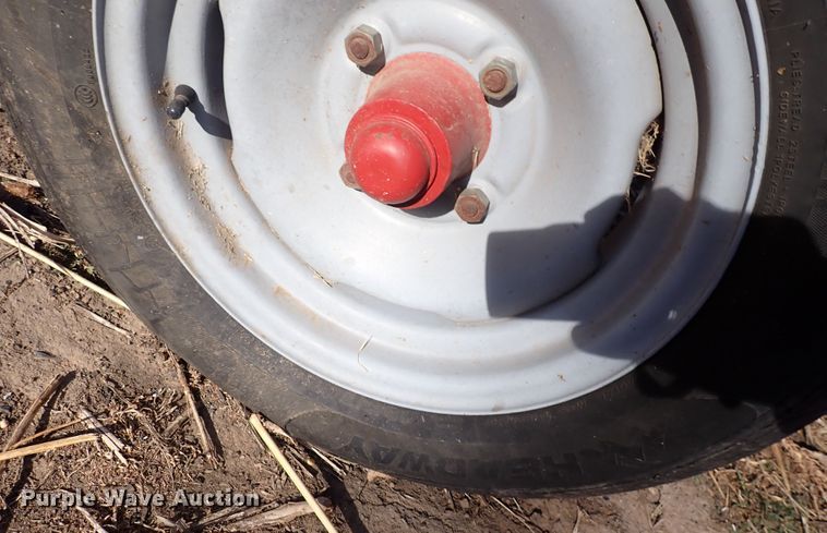 image for item DN2461 Massey Ferguson 860  combine