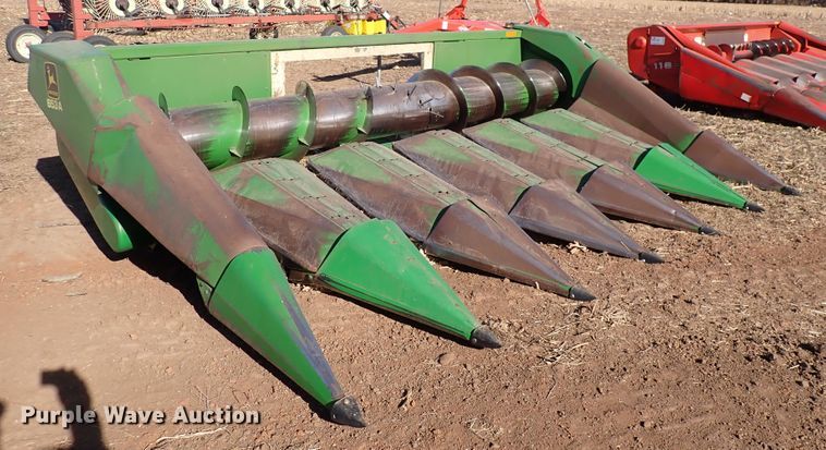 image for item DN2462 John Deere 653A  all-crop head