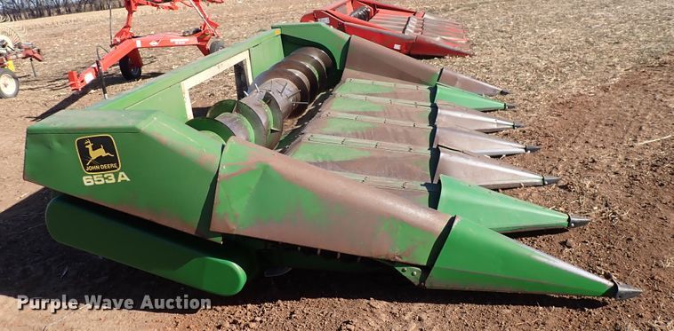 image for item DN2462 John Deere 653A  all-crop head