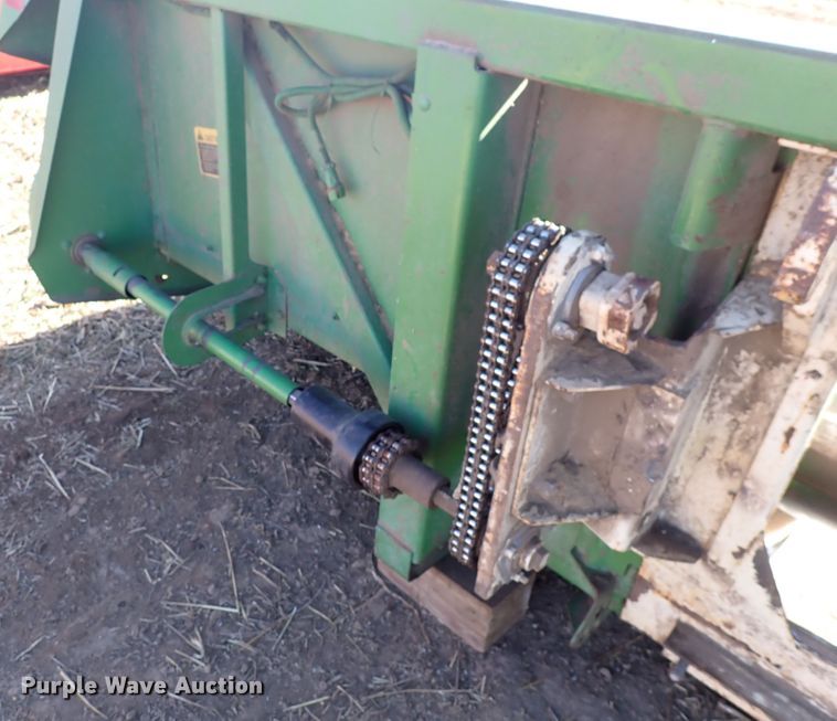 image for item DN2462 John Deere 653A  all-crop head