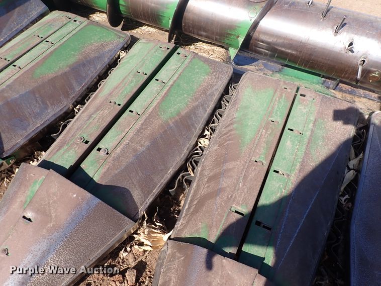 image for item DN2462 John Deere 653A  all-crop head