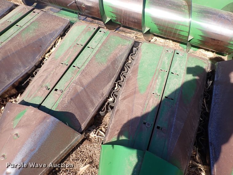 image for item DN2462 John Deere 653A  all-crop head