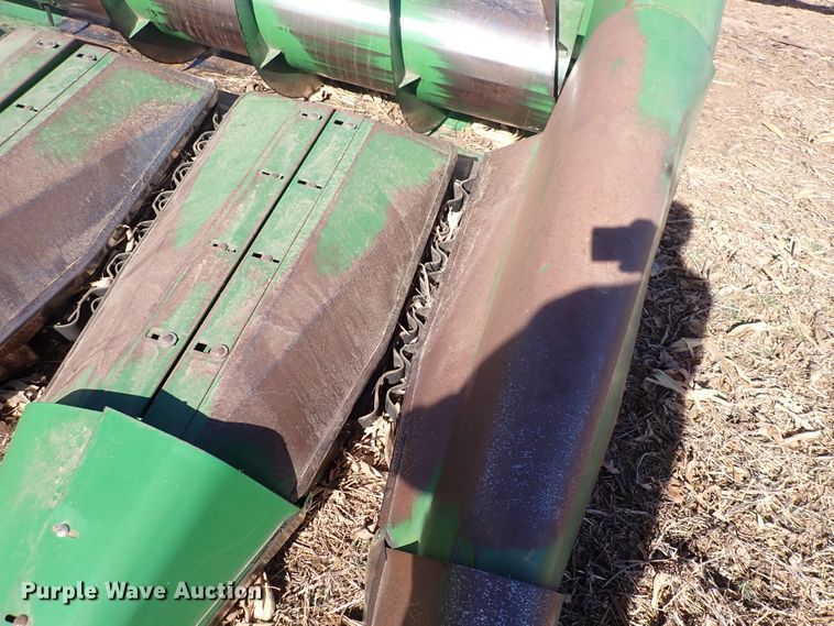 image for item DN2462 John Deere 653A  all-crop head