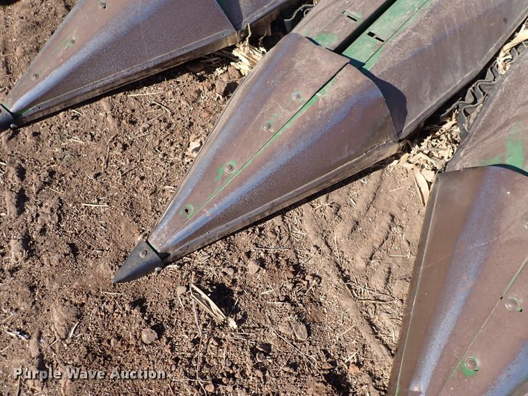 image for item DN2462 John Deere 653A  all-crop head