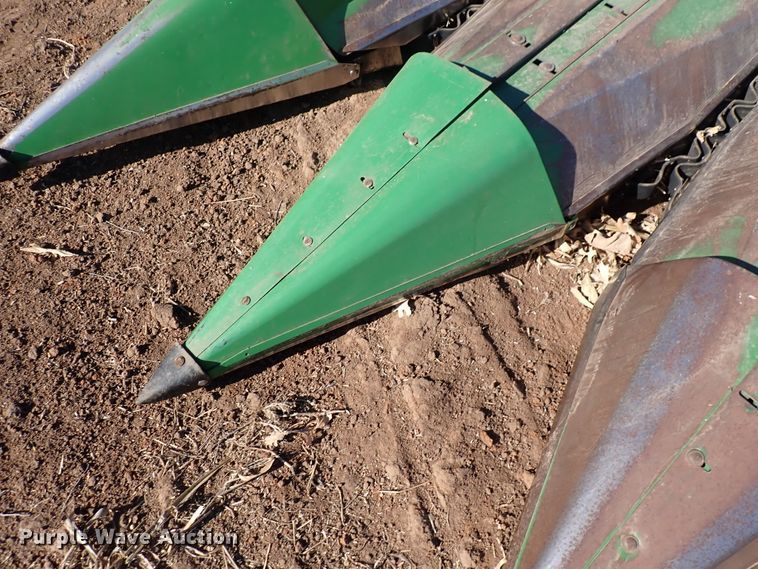 image for item DN2462 John Deere 653A  all-crop head