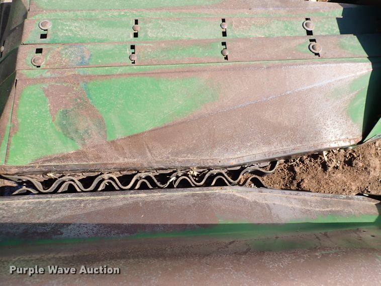 image for item DN2462 John Deere 653A  all-crop head