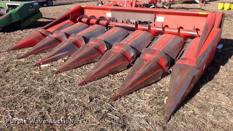 image for item DN2463 Massey Ferguson 1163  corn head