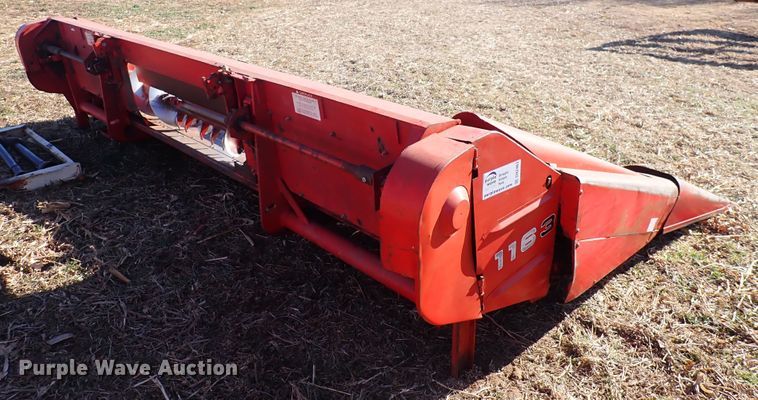 image for item DN2463 Massey Ferguson 1163  corn head