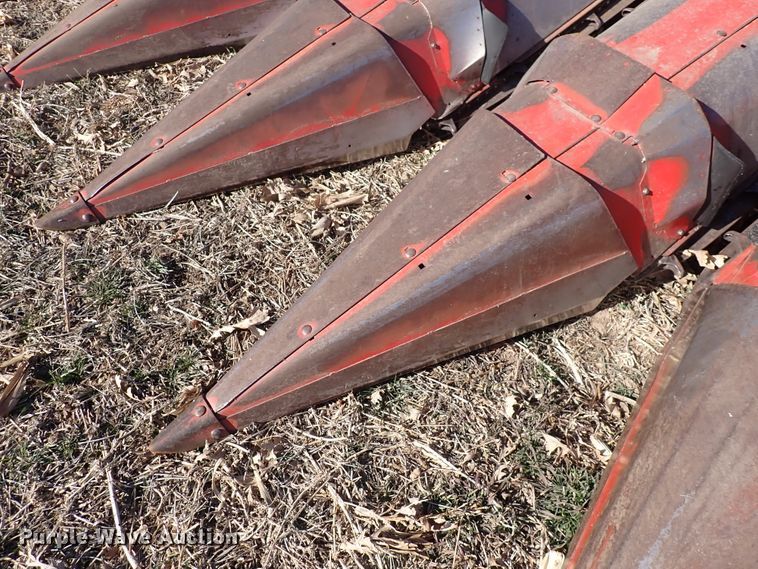 image for item DN2463 Massey Ferguson 1163  corn head