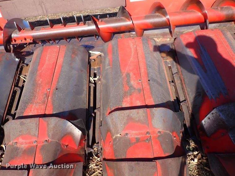 image for item DN2463 Massey Ferguson 1163  corn head