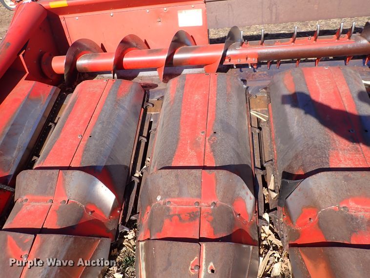 image for item DN2463 Massey Ferguson 1163  corn head