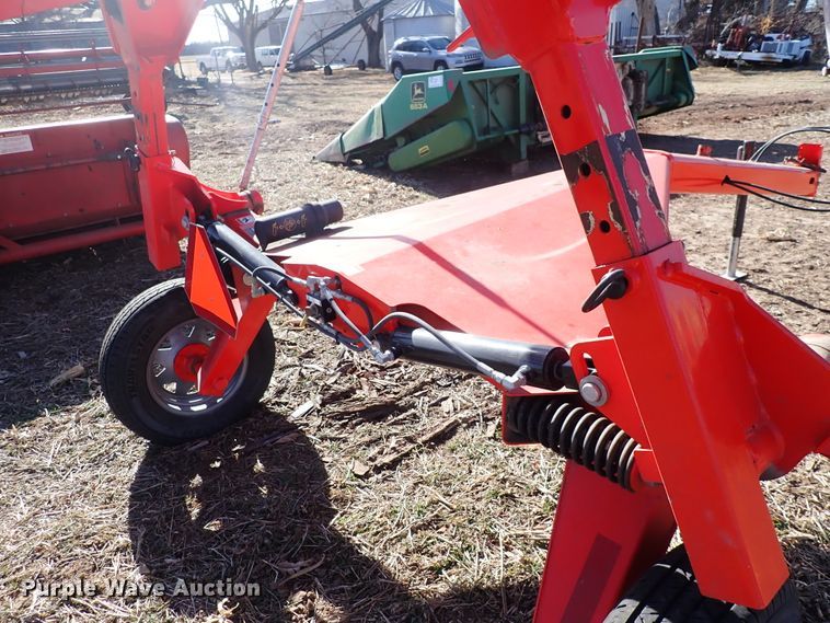 image for item DN2464 Kuhn SR112 GII  hay rake