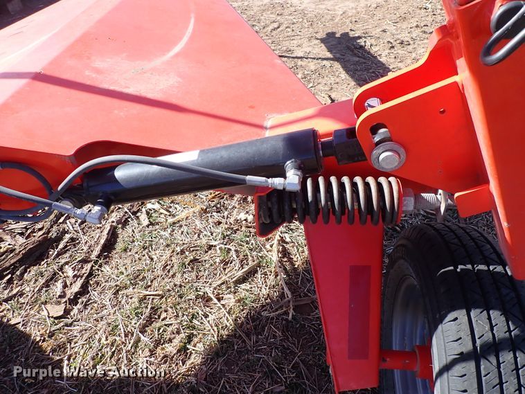 image for item DN2464 Kuhn SR112 GII  hay rake