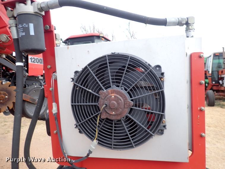 image for item DN2485 2008 Case IH 1200  planter