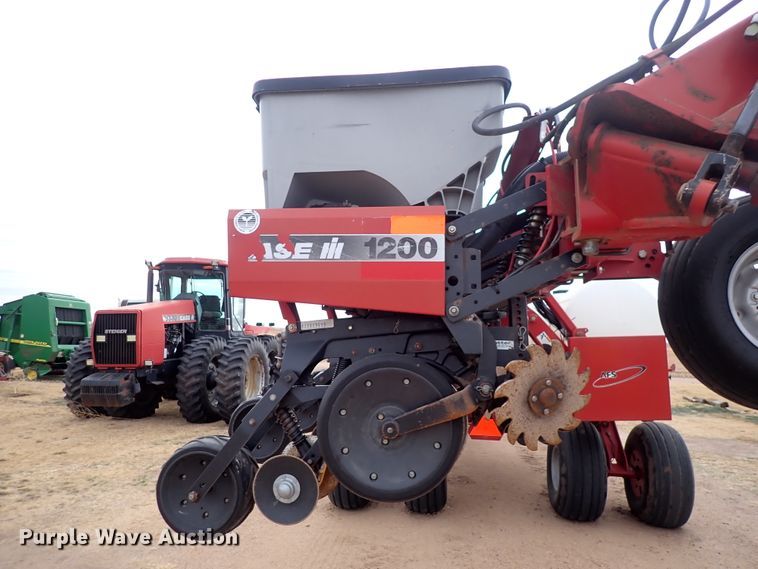 image for item DN2485 2008 Case IH 1200  planter