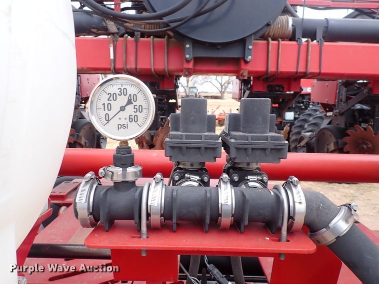 image for item DN2485 2008 Case IH 1200  planter