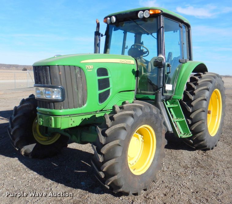 image for item DN2680 2008 John Deere 7130  MFWD tractor