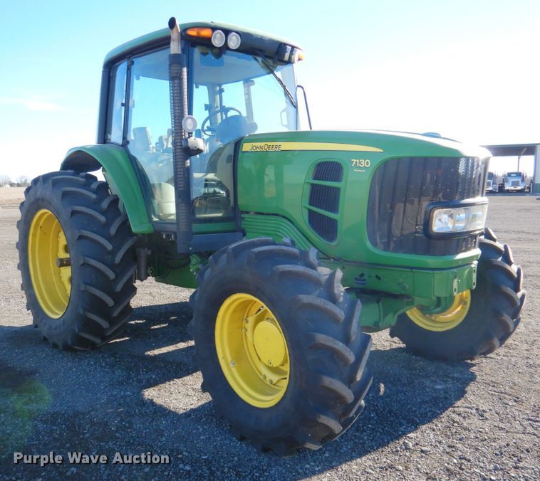 image for item DN2680 2008 John Deere 7130  MFWD tractor