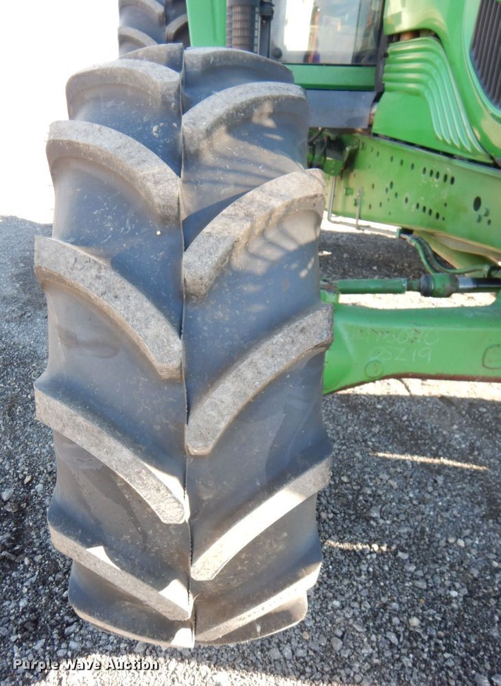 image for item DN2680 2008 John Deere 7130  MFWD tractor