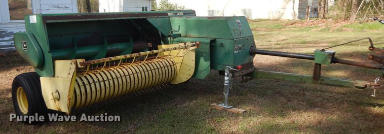 image for item ED9968 John Deere 338  small square baler