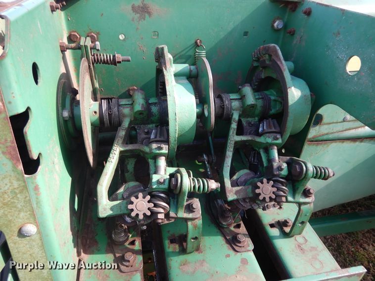 image for item ED9968 John Deere 338  small square baler