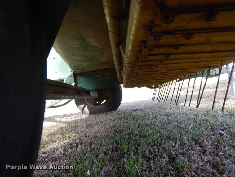 image for item ED9968 John Deere 338  small square baler