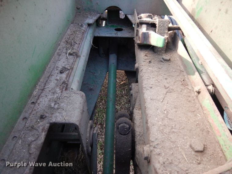 image for item ED9968 John Deere 338  small square baler