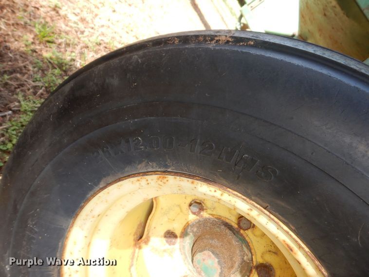 image for item ED9968 John Deere 338  small square baler