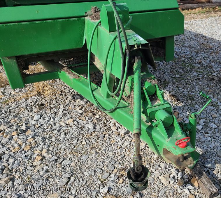 image for item GB9176 John Deere 780  manure spreader