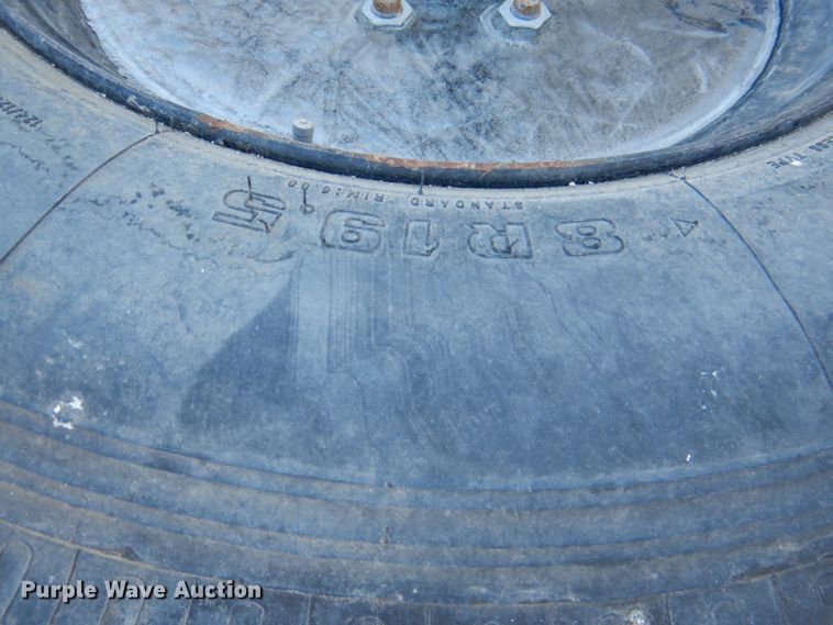 image for item GH9209 Samson GL283A 8R19.5 tires and wheels