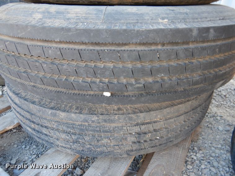 image for item GH9209 Samson GL283A 8R19.5 tires and wheels