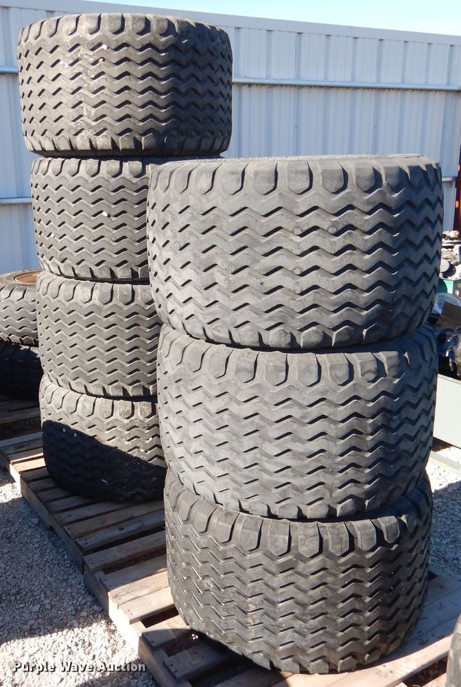 image for item GH9246 (7) BKT AW711 VF480/45R17IMP